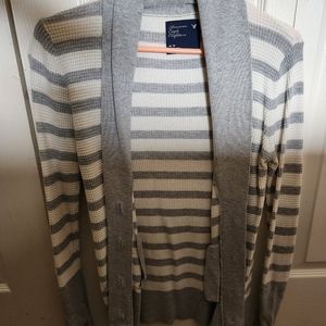 American Eagle, Medium, white and gray